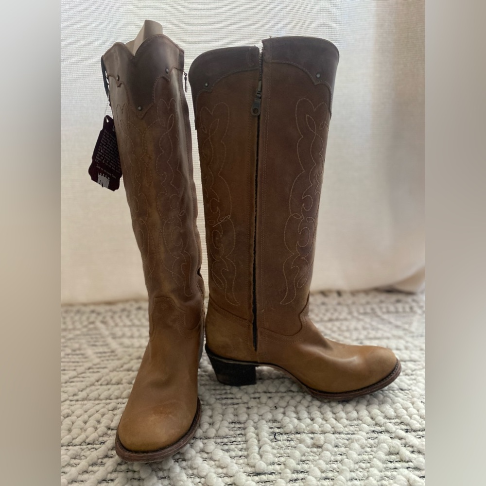 NWT, Corral Vintage Cowboy Boots, woman’s size 10.